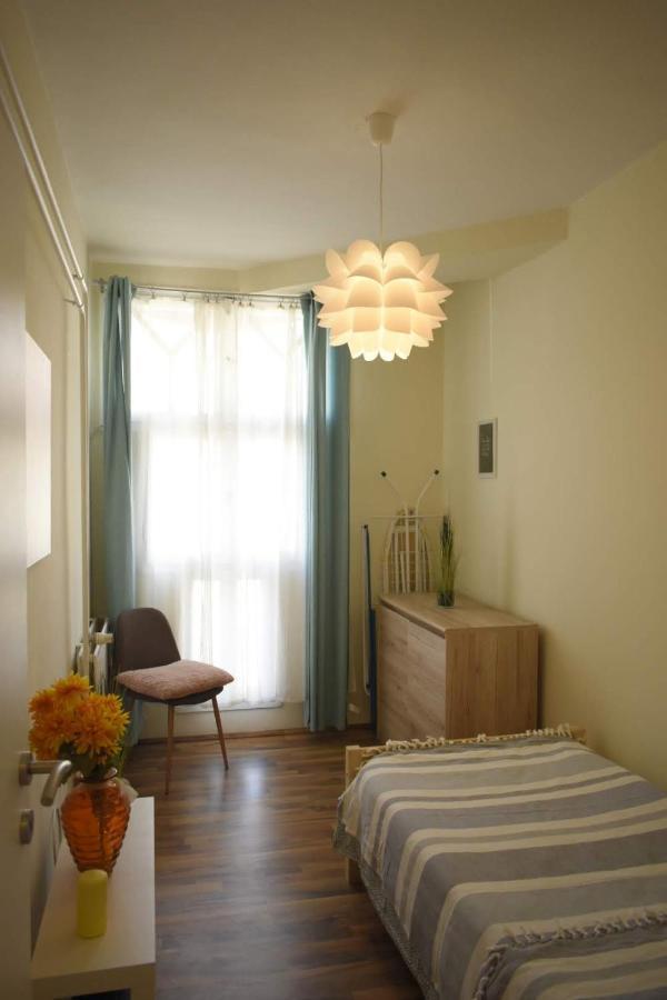 Főnix Family apartment a step from Széchenyi Square Pécs Exterior foto